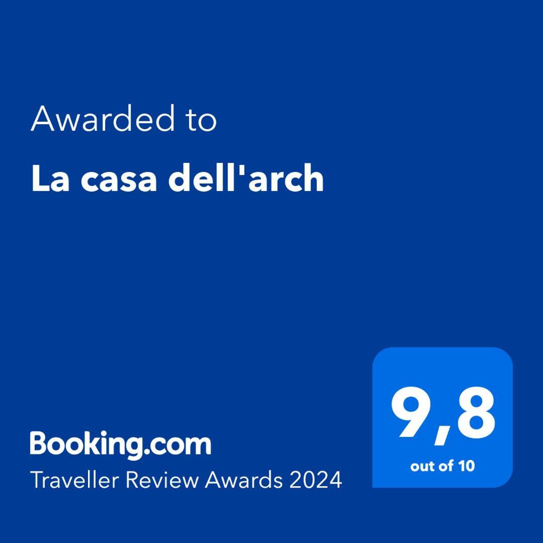 شقة La Casa Dell'Arch شاراكي المظهر الخارجي الصورة
